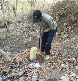 PEMASANGAN PATOK BATAS TANAH KAS DESA UMBULREJO